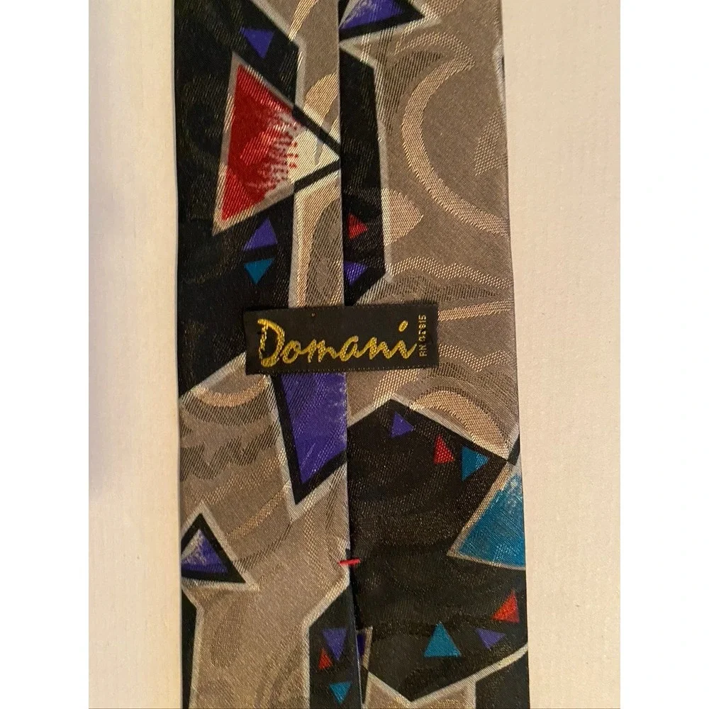 Domani Mens Geometric Abstract Silk Blend Tie Black Red Teal 90s Retro 4 Inch